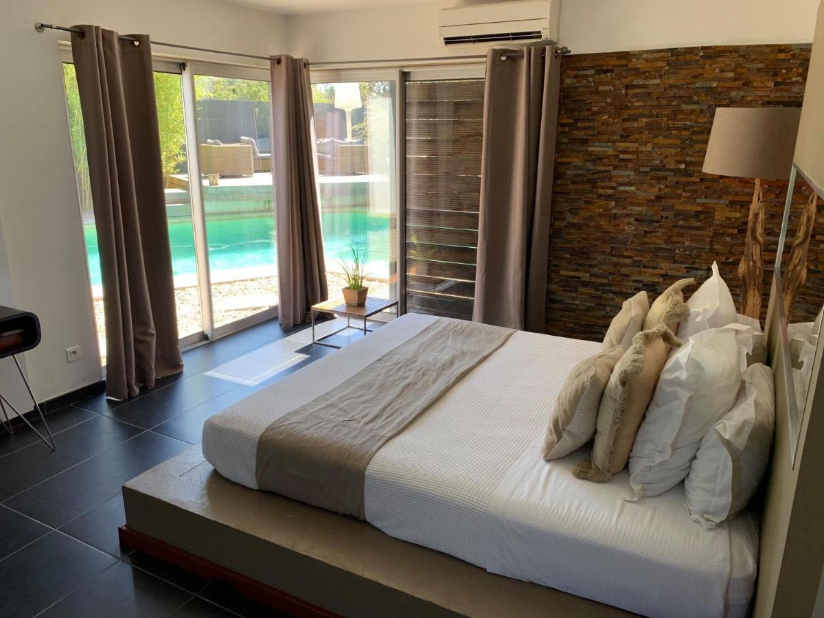 Suite 609 Ним Экстерьер фото